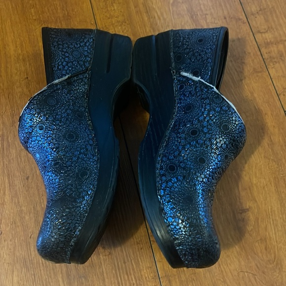 Used dansko clogs - Picture 2 of 5